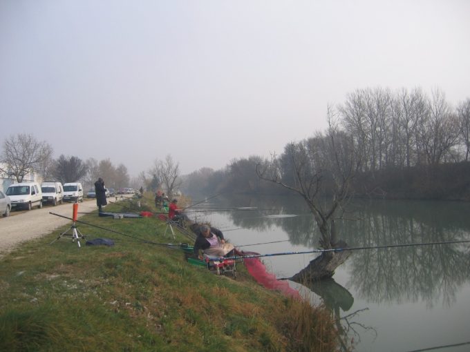 Le canal d'Arles