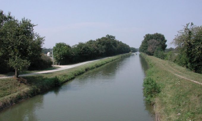 Le Canal latéral à la Loire