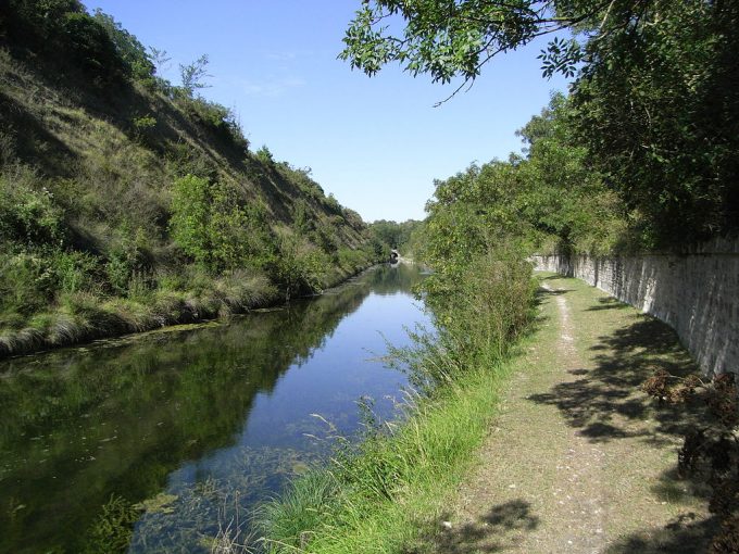 Le Canal Marans à La Rochelle